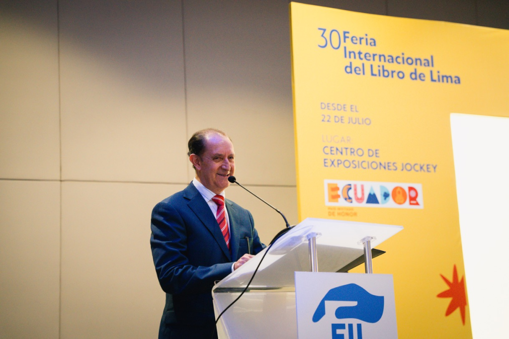 Anunciando novedades de FIL Lima